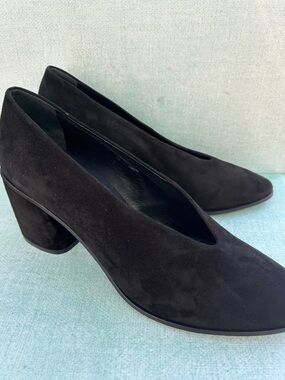 COS Black Suede Rounded Low Block Heel Pumps